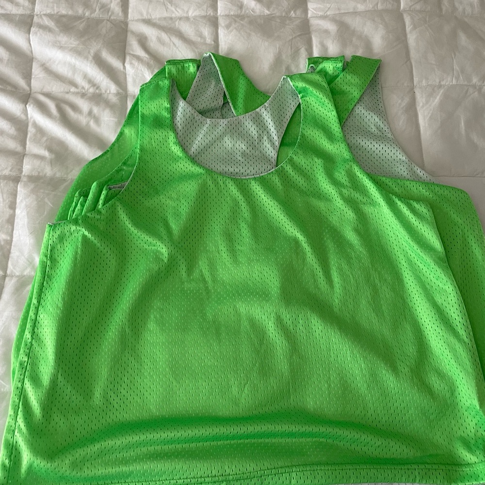 Women’s Racerback reversible pinney (Like Green/White) Size L/XL (runs small)